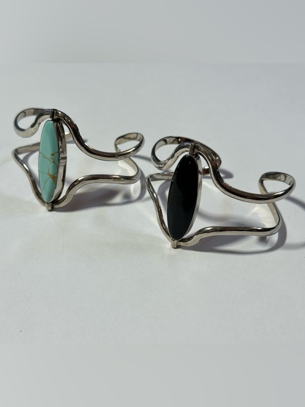 2 Reversible Alpaca ‘Silver’ Wave Cuff Bracelet w/ Faux Stone Western Modernist